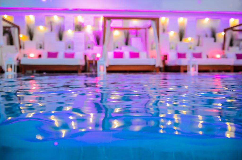 Sun City Hotel - The Gabriel Káhira Exteriér fotografie The pool at the hotel